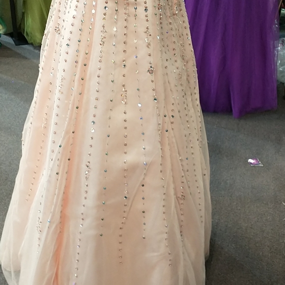 Prom dress - Picture 7 of 9